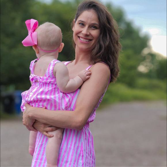 Meet your Posher, Angie - Picture 1 of 1